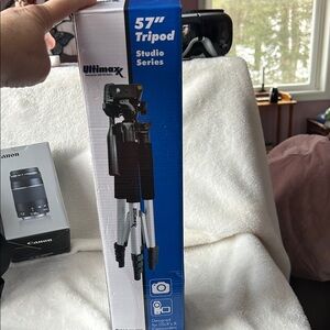 Ultimaxx Black Tripod - 57" Studio Series